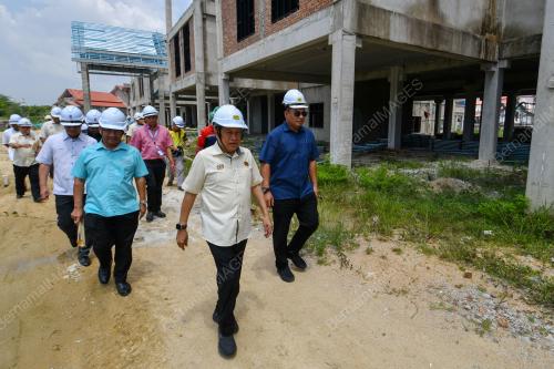DATUK SERI AHMAD MASLAN