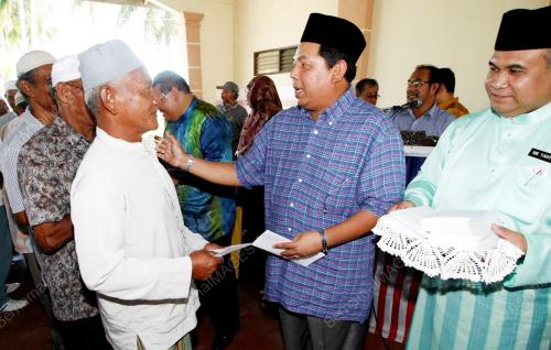 AWANG ADEK HUSSIN