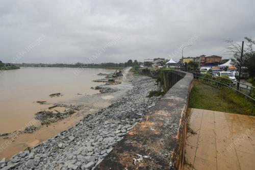 KB02_28112021_TEBING_SUNGAI