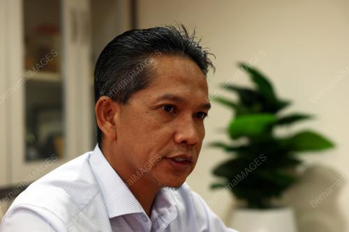 W MUHD RAHAMI