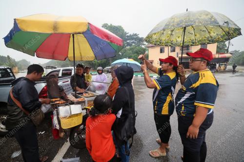 PENGENDALI MEDIA SOSIAL