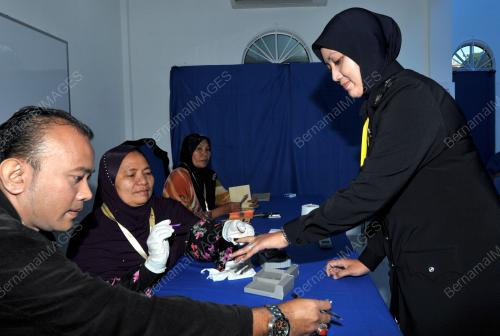 KB02_30042013_POLIS