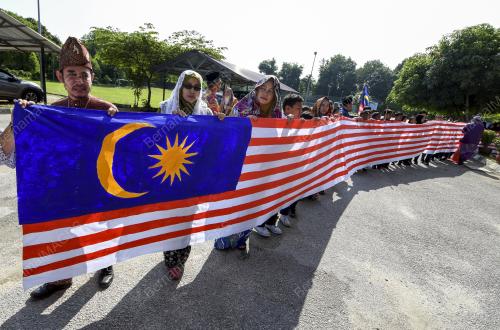 KB02_30082018_BENDERA