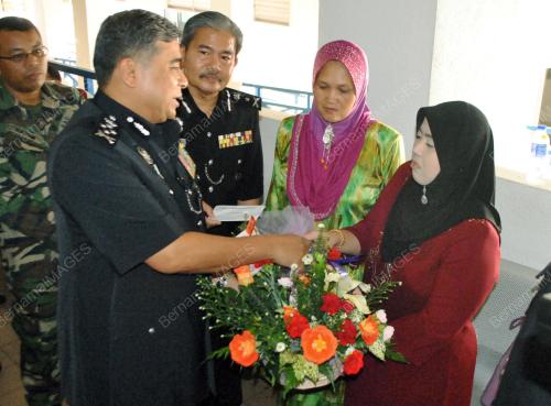 KB02_30102012_POLIS