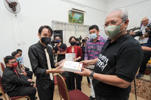 TAN SRI ANNUAR MUSA