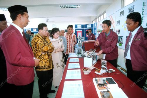 KB03-27_06_2000_MELAWAT_PAMERAN_08012016
