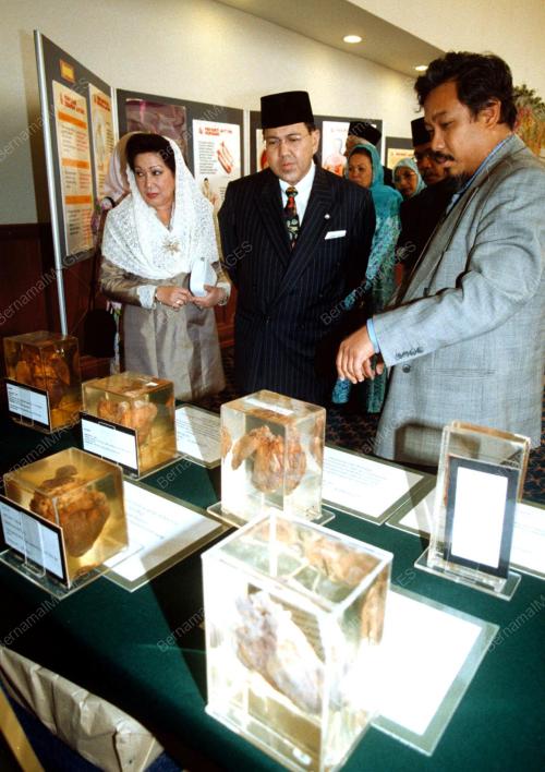 KB03-_15_10_2000PAMERAN_JANTUNG_14012016