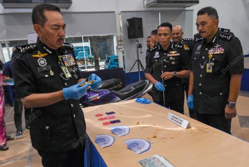 DATUK MUHAMAD ZAKI HARUN