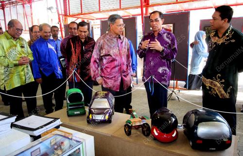 MUSTAPA MOHAMED