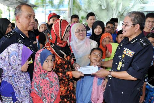 KB03_01122014_ANAK_POLIS
