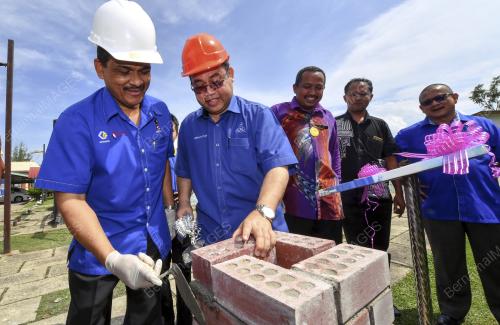 KB03_02112017_ANGKASA_BN201711010080