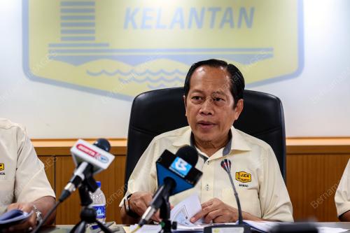 DATUK SERI AHMAD MASLAN