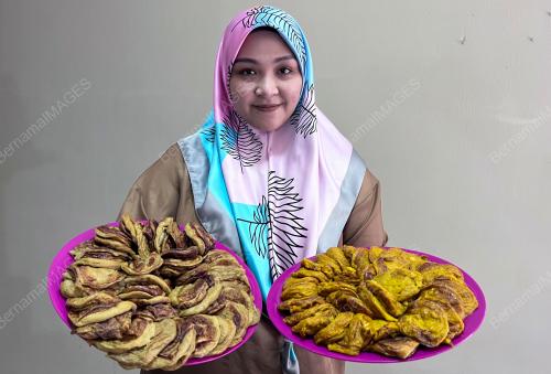 KUIH AKOK