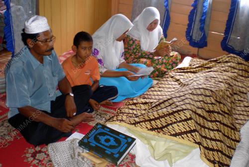 UMI AZLIM MOHAMED LAZIM