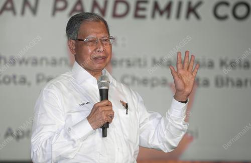 DATUK SERI MUSTAPA MOHAMED