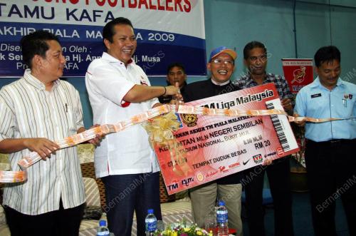 ANNUAR MUSA