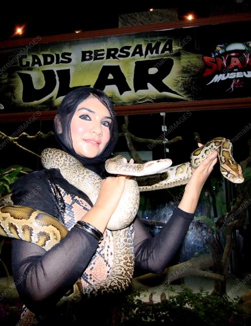 KB03_04112014_GADIS_ULAR