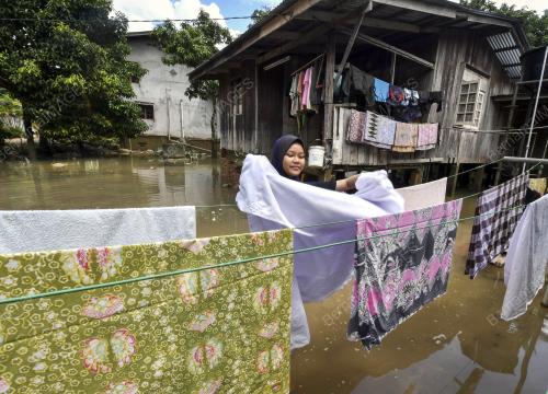 KB03_04122017_TINJAUAN_BANJIR