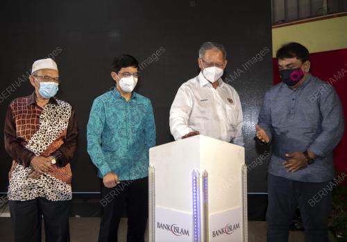 DATUK SERI MUSTAPA MOHAMED