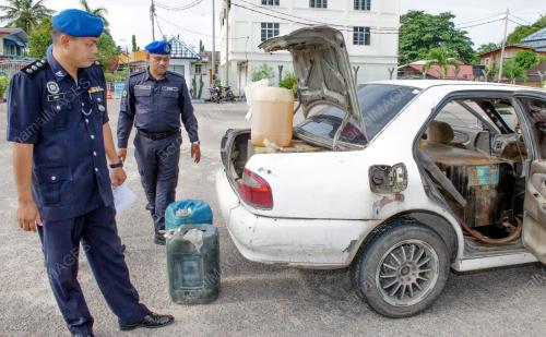 KB03_07112016_MINYAK_PETROL