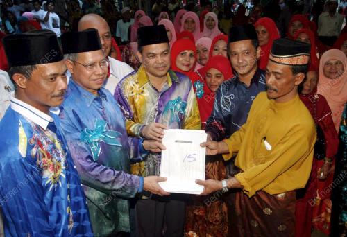 MUSTAPA MOHAMED