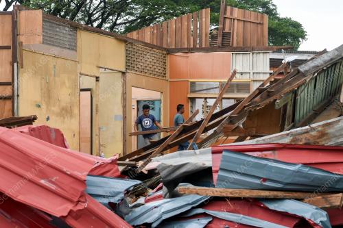 ROBOH PENEMPATAN PENDUDUK JALAN ATAS PALOH