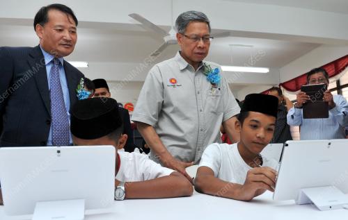 KB03_08022015_SMART_CLASSROOM