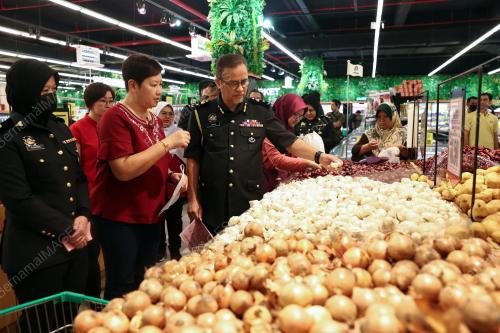 AZMAN ISMAIL