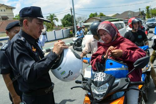 DATUK MUHAMAD ZAKI HARUN