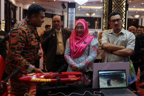 DATUK NOR YAHATI AWANG