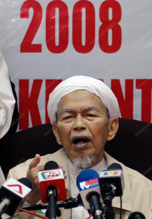 NIK AZIZ