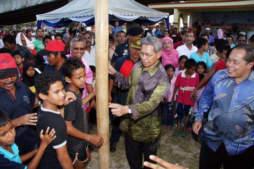 MUSTAPA MOHAMED