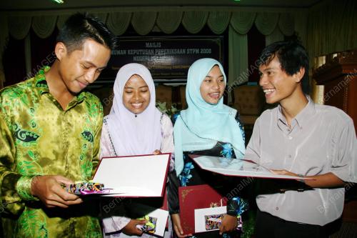 PELAJAR CEMERLANG STPM