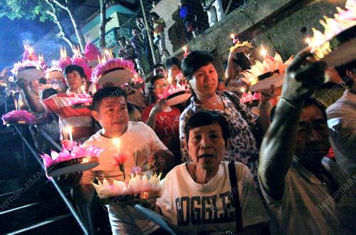 KB03_10102014_LOY_KRATHONG