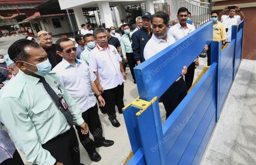KHAIRY JAMALUDDIN