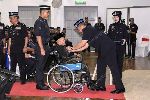 TAN SRI ABDUL HAMID BADOR