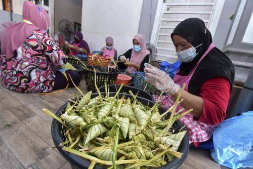 KETUPAT PALAS