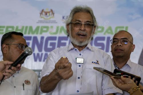 KHALID SAMAD
