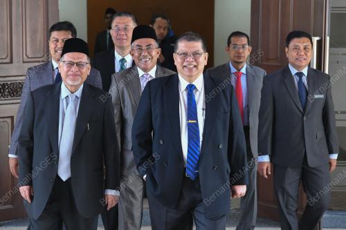 TAN SRI JOHARI ABDUL