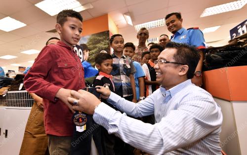 KB03_12062018_BAJU_RAYA