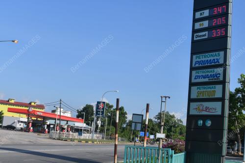 HARGA MINYAK DIESEL NAIK