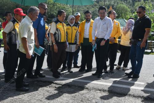 DATUK SERI AHMAD MASLAN