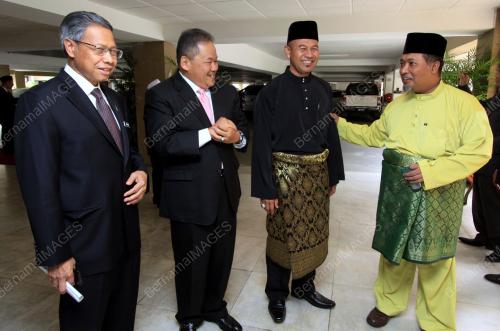 KB03_13102014_ANGKAT_SUMPAH