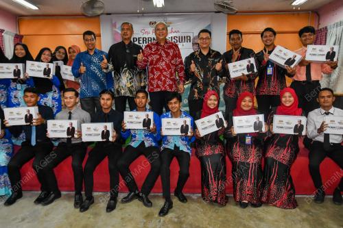 TAN SRI ANNUAR MUSA