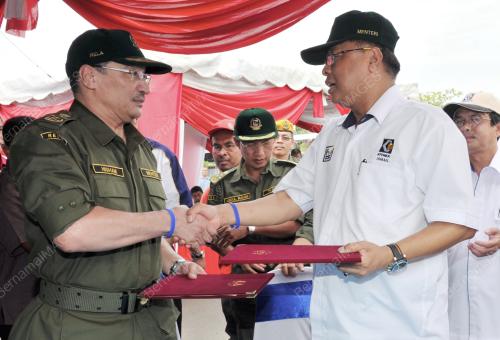 DATUK SERI HISHAMMUDDIN TUN HUSSEIN