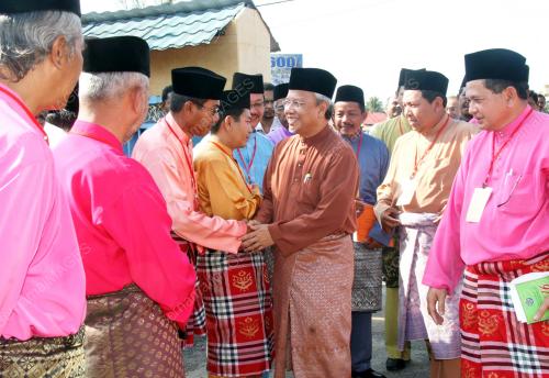 AHMAD HUSNI MOHD HANADZLAH