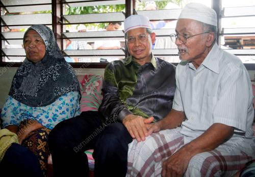 MUSTAPA MOHAMED