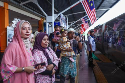 KERETAPI SARONG KELANTAN 2024