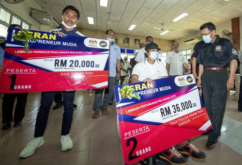 DATUK CHE ABDULLAH MAT NAWI