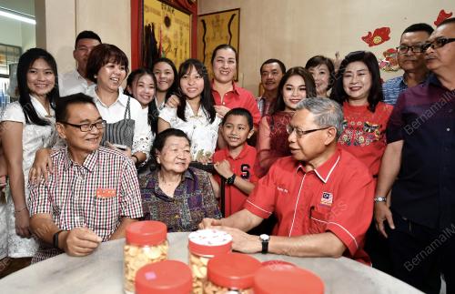 KB03_16022018_CNY_BN201802159056